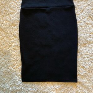 Black body con midi skirt never worn NWOT